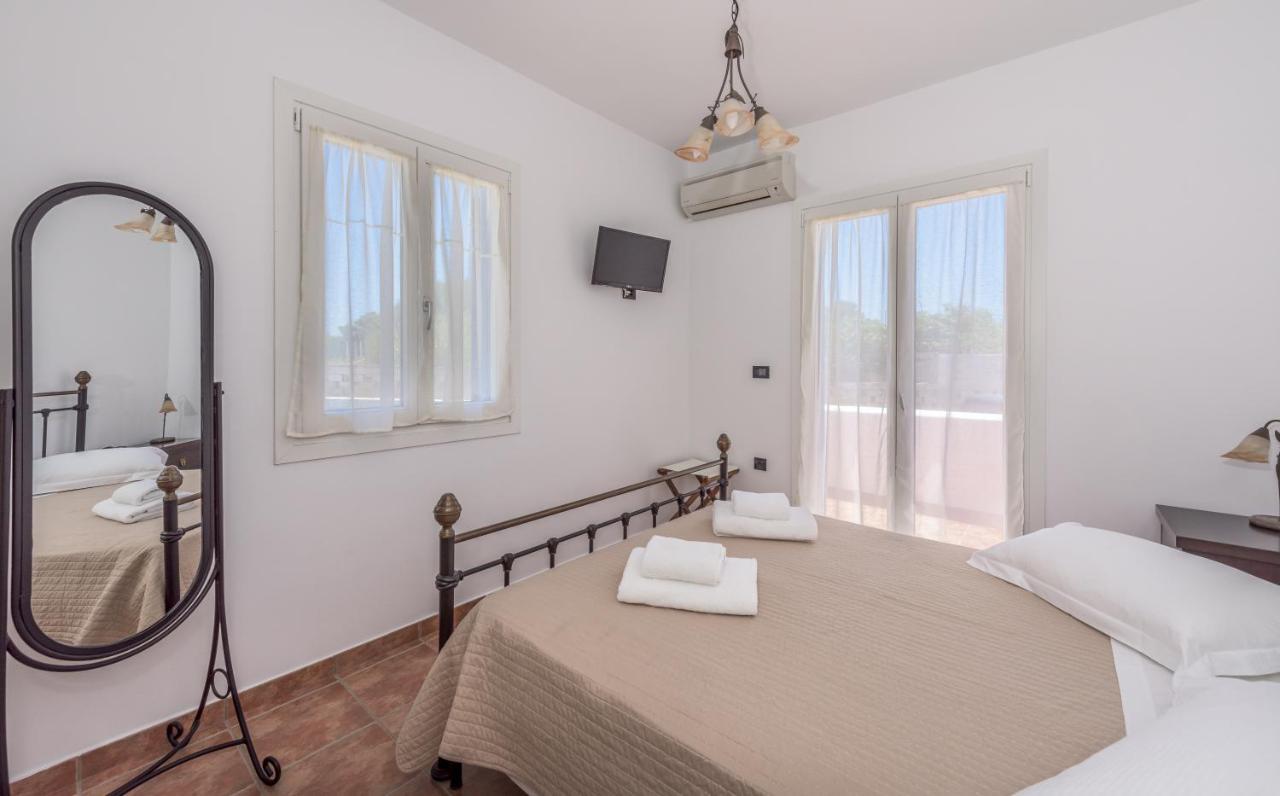 Akitos Maisonette Adamantas  Ngoại thất bức ảnh
