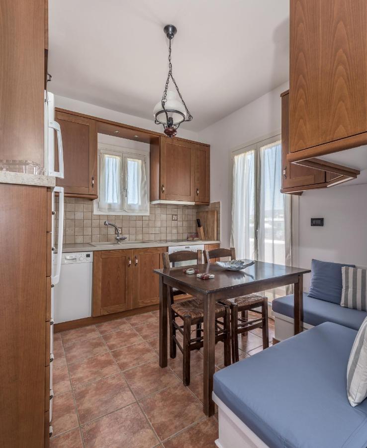 Akitos Maisonette Adamantas  Ngoại thất bức ảnh