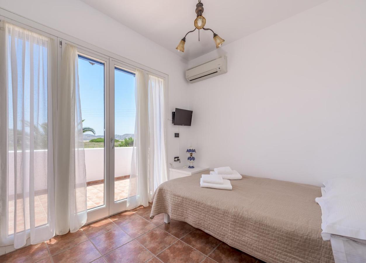 Akitos Maisonette Adamantas  Ngoại thất bức ảnh