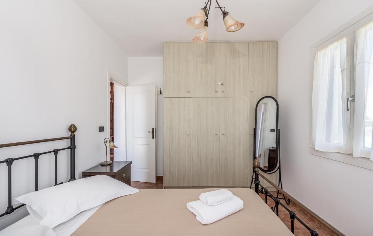 Akitos Maisonette Adamantas  Ngoại thất bức ảnh