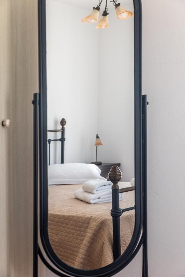 Akitos Maisonette Adamantas  Ngoại thất bức ảnh